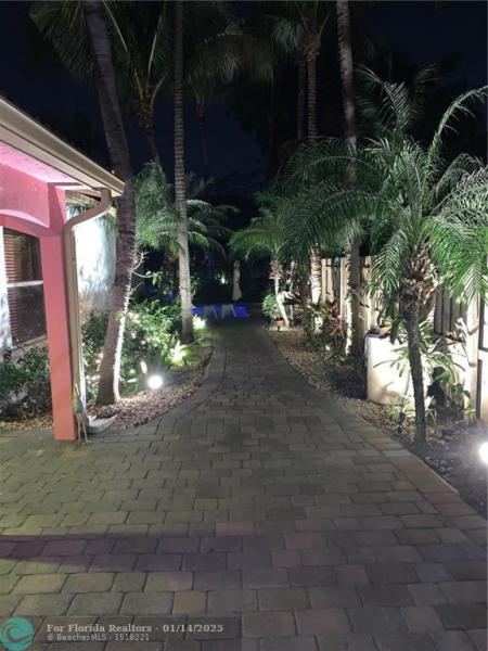 Duplex, Triplex and Fourplex Images