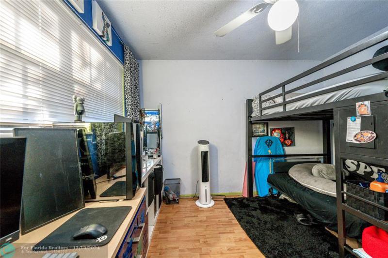  Single Family Homes Photo 7: 4430 NW 25th St  Lauderhill,  FL 33313