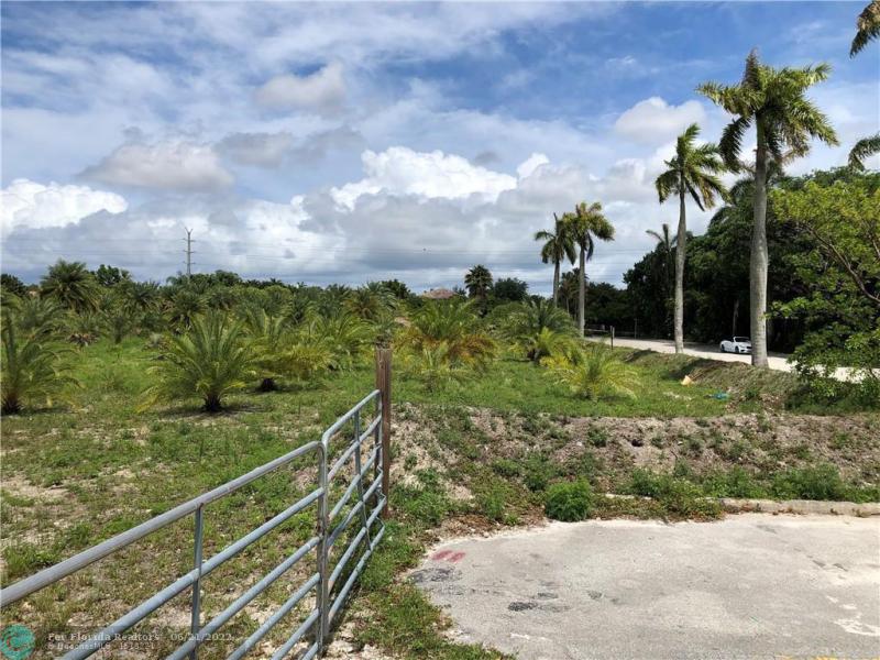  Commercial & Industrial Land Images 