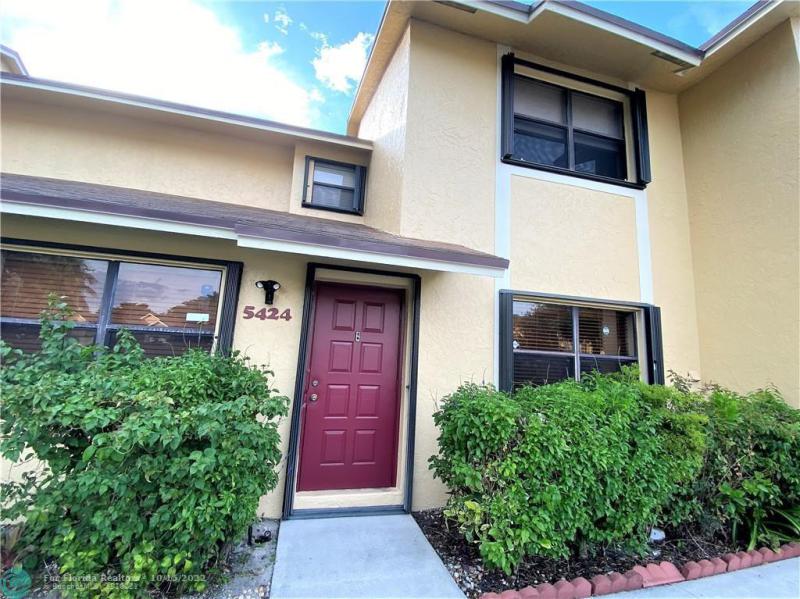  Condo & Townhome Photos