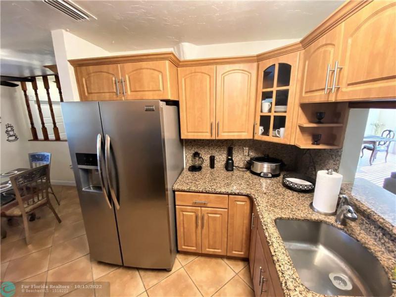  Condo & Townhome Photos