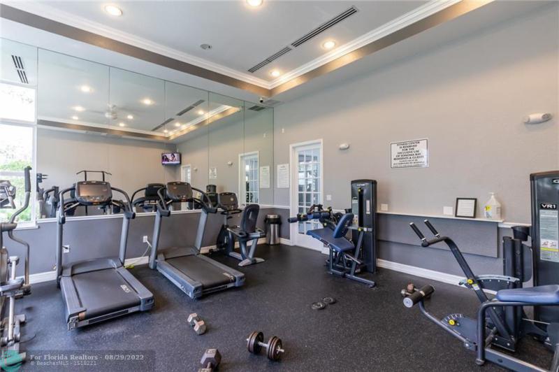  Condo & Townhome Photos
