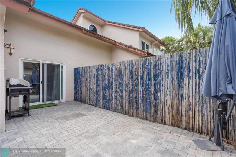  Condo & Townhome Photos