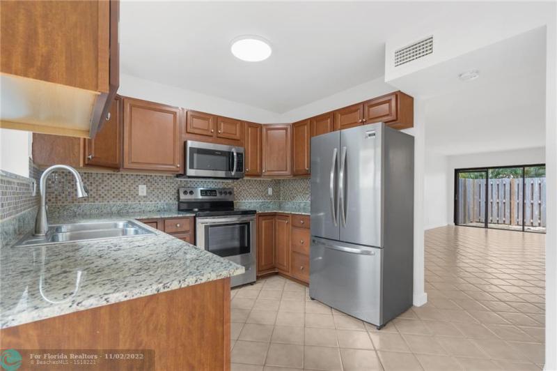  Condo & Townhome Photos