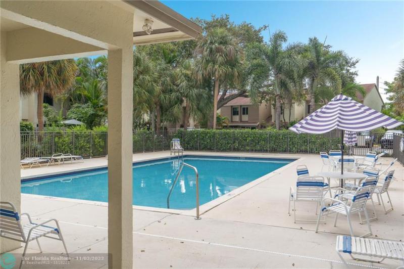  Condo & Townhome Photos