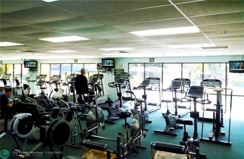  Condo & Townhome Photos