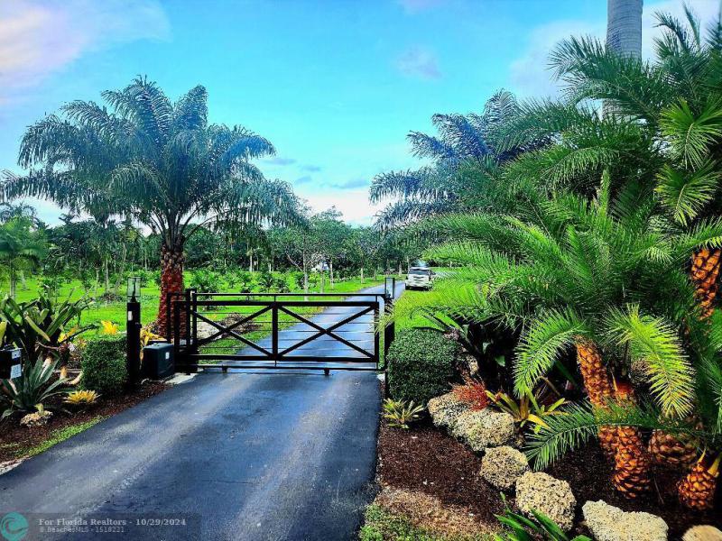 Duplex, Triplex and Fourplex Images