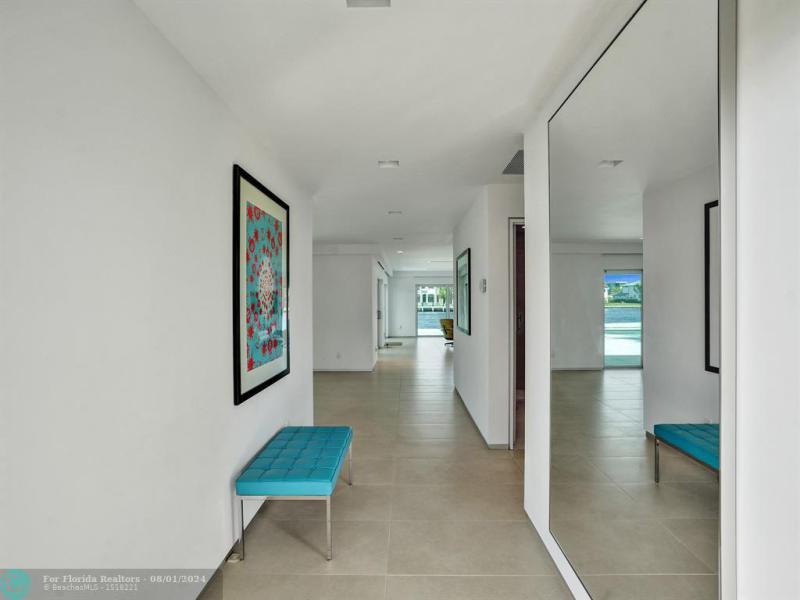  Single Family Homes Photo 11: 35 CASTLE HARBOR ISLE  Fort Lauderdale,  FL 33308