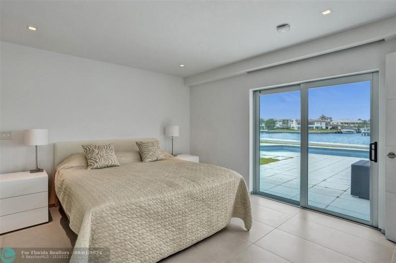  Single Family Homes Photo 30: 35 CASTLE HARBOR ISLE  Fort Lauderdale,  FL 33308