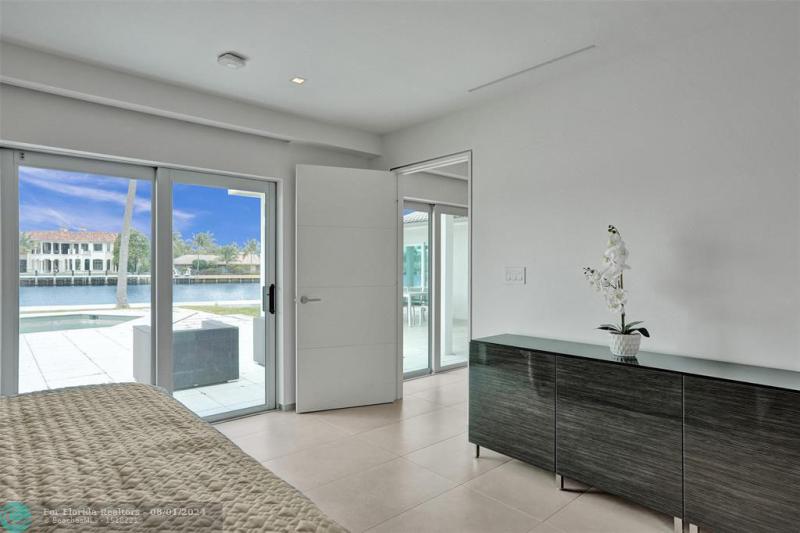  Single Family Homes Photo 34: 35 CASTLE HARBOR ISLE  Fort Lauderdale,  FL 33308