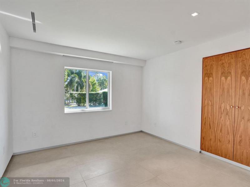  Single Family Homes Photo 43: 35 CASTLE HARBOR ISLE  Fort Lauderdale,  FL 33308