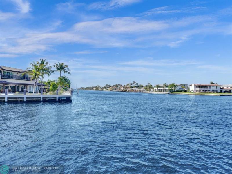  Single Family Homes Photo 49: 35 CASTLE HARBOR ISLE  Fort Lauderdale,  FL 33308