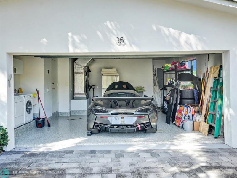  Single Family Homes Photo 53: 35 CASTLE HARBOR ISLE  Fort Lauderdale,  FL 33308