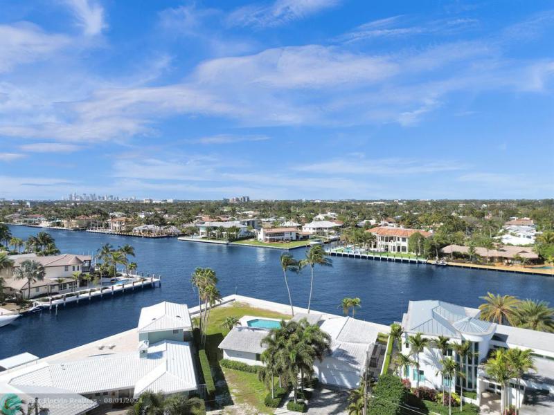  Single Family Homes Photo 54: 35 CASTLE HARBOR ISLE  Fort Lauderdale,  FL 33308