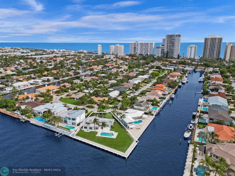  Single Family Homes Photo 55: 35 CASTLE HARBOR ISLE  Fort Lauderdale,  FL 33308