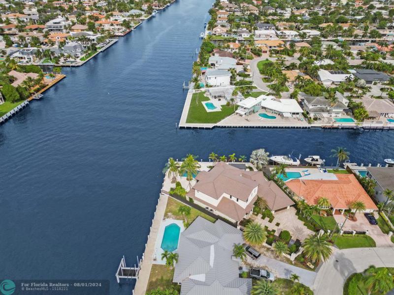  Single Family Homes Photo 59: 35 CASTLE HARBOR ISLE  Fort Lauderdale,  FL 33308