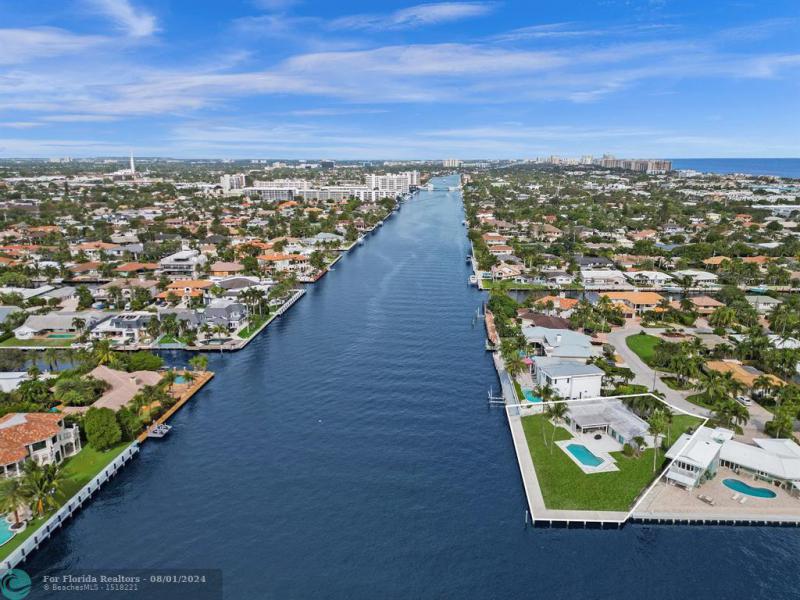  Single Family Homes Photo 62: 35 CASTLE HARBOR ISLE  Fort Lauderdale,  FL 33308