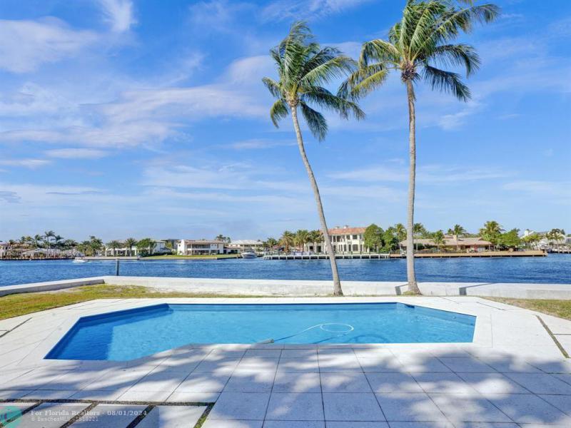  Single Family Homes Photo 7: 35 CASTLE HARBOR ISLE  Fort Lauderdale,  FL 33308