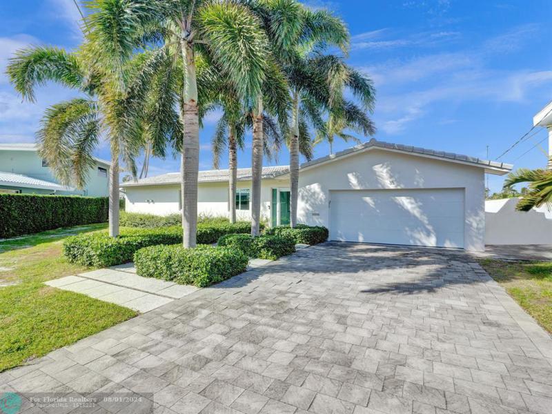  Single Family Homes Photo 9: 35 CASTLE HARBOR ISLE  Fort Lauderdale,  FL 33308