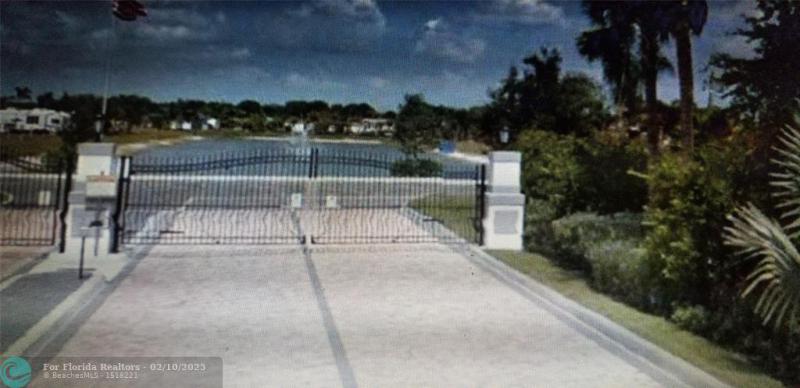 Duplex, Triplex and Fourplex Images