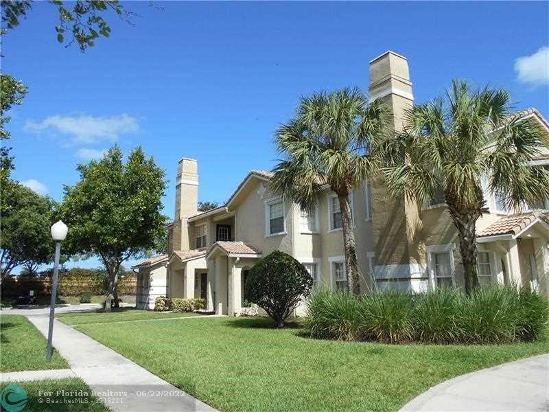  Condo & Townhome Photos