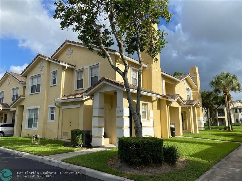  Condo & Townhome Photos