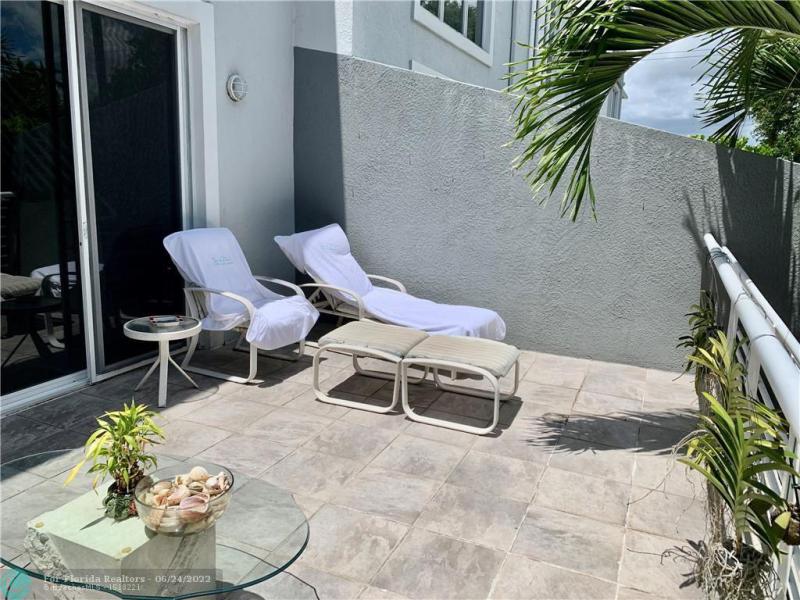  Condo & Townhome Photos