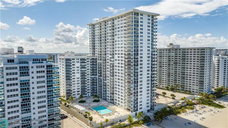  Condo & Townhome Photos