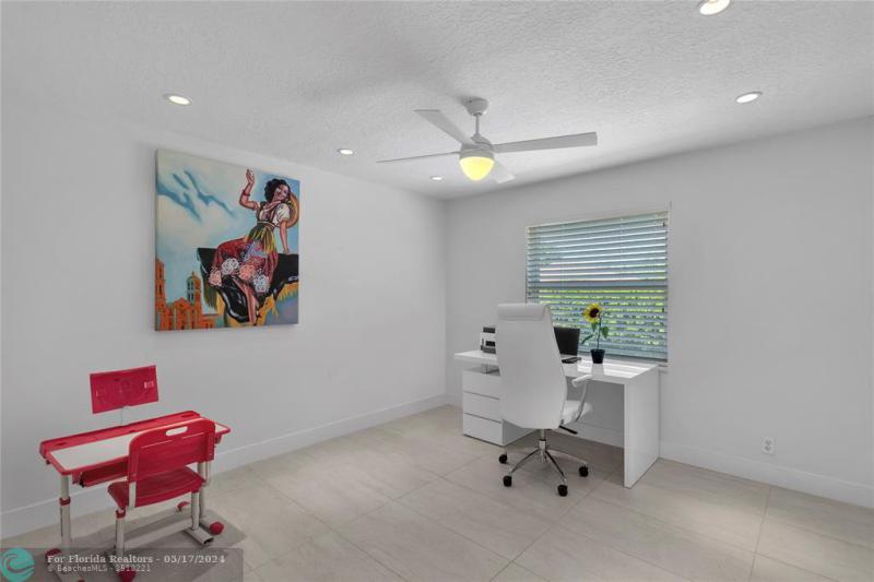 Single Family Homes Photo 26: 1254 NW 102nd Way  Coral Springs,  FL 33071