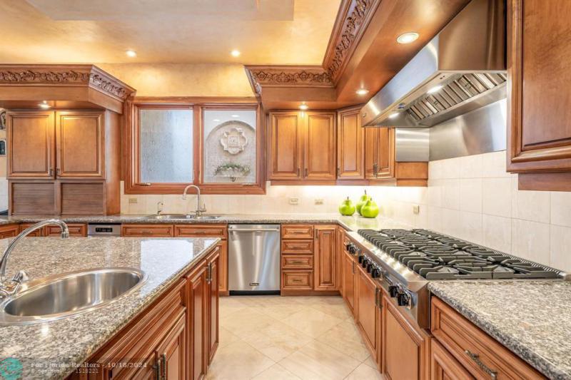  Single Family Homes Photo 21: 2696 Boot Ln  Weston,  FL 33331