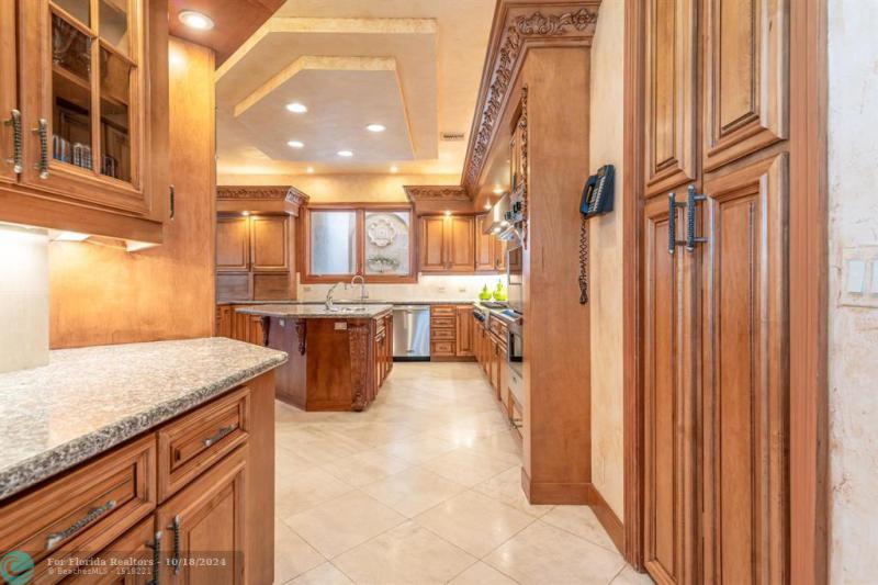  Single Family Homes Photo 22: 2696 Boot Ln  Weston,  FL 33331