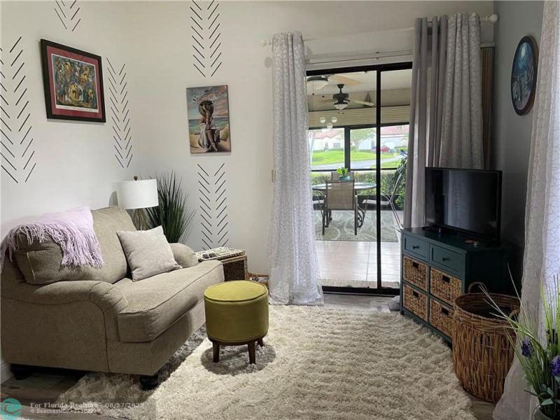  Condo & Townhome Photos