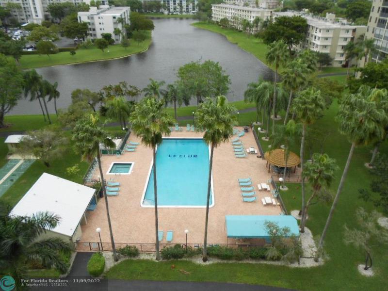  Condo & Townhome Photos