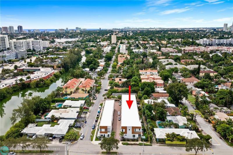 Condo & Townhome Photos