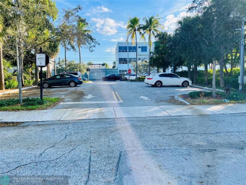  Commercial & Industrial Land Images 