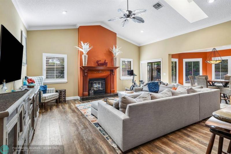  Single Family Homes Photo 19: 7600 W Upper Ridge Dr  Parkland,  FL 33067