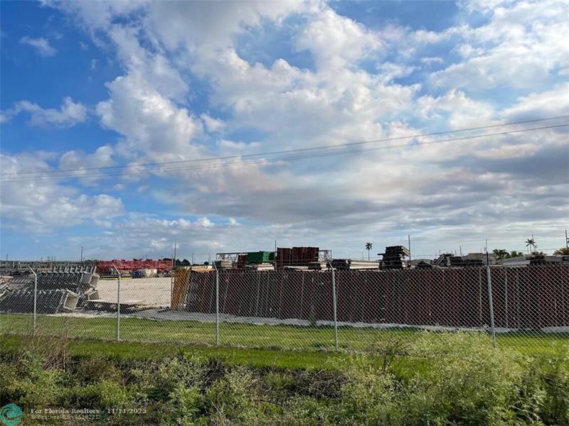  Commercial & Industrial Land Images 