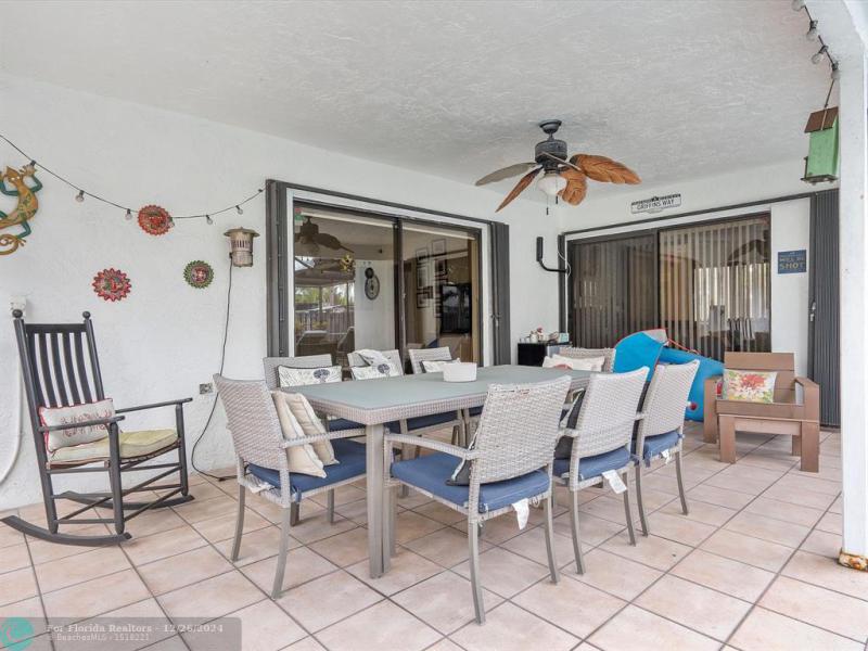  Single Family Homes Photo 26: 735 SW 158th Ter  Sunrise,  FL 33326