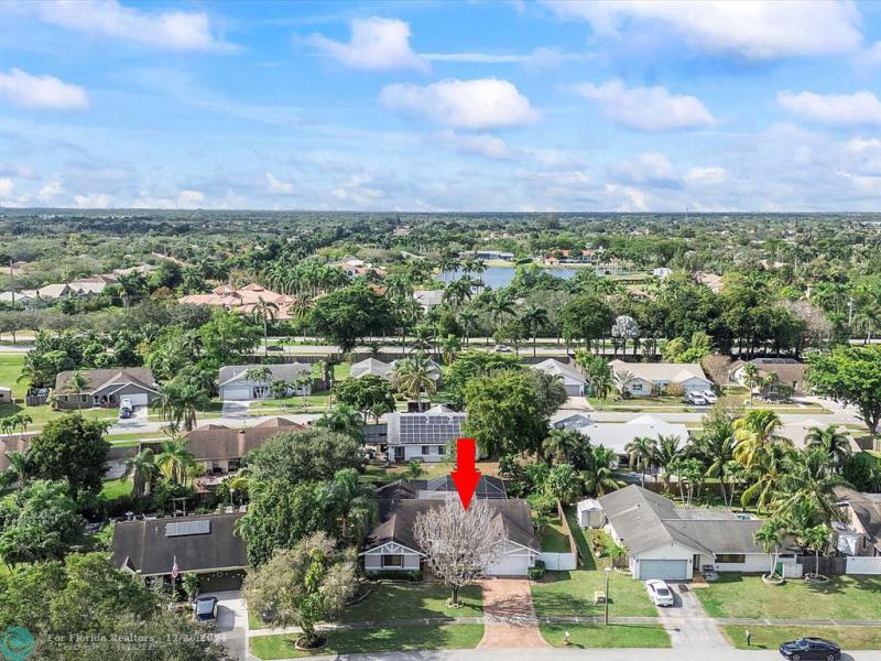  Single Family Homes Photo 30: 735 SW 158th Ter  Sunrise,  FL 33326