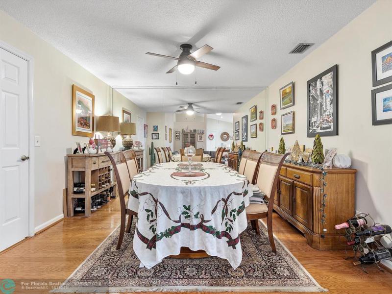  Single Family Homes Photo 5: 735 SW 158th Ter  Sunrise,  FL 33326