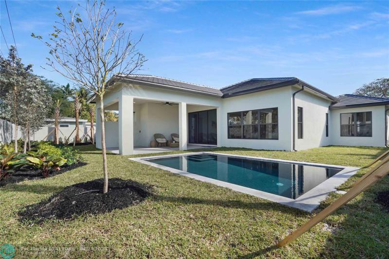  Single Family Homes Photo 23: 317 NE 21st St  Wilton Manors,  FL 33305