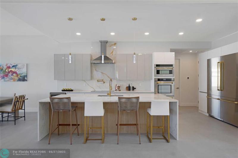  Single Family Homes Photo 29: 317 NE 21st St  Wilton Manors,  FL 33305