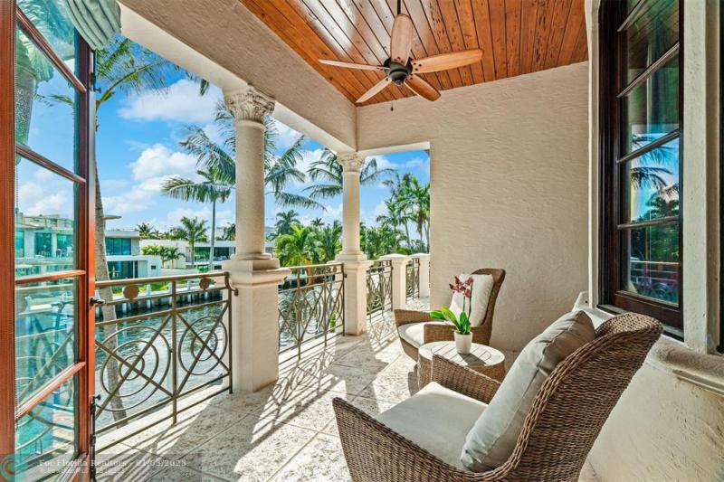  Single Family Homes Photo 22: 2530 Laguna Dr  Fort Lauderdale,  FL 33316