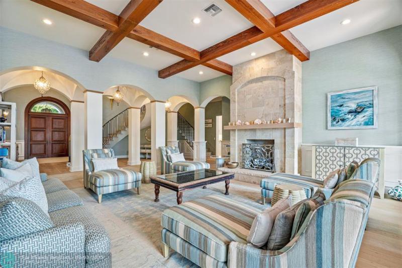  Single Family Homes Photo 4: 2530 Laguna Dr  Fort Lauderdale,  FL 33316