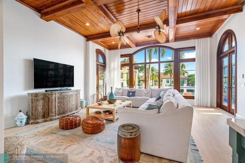  Single Family Homes Photo 7: 2530 Laguna Dr  Fort Lauderdale,  FL 33316