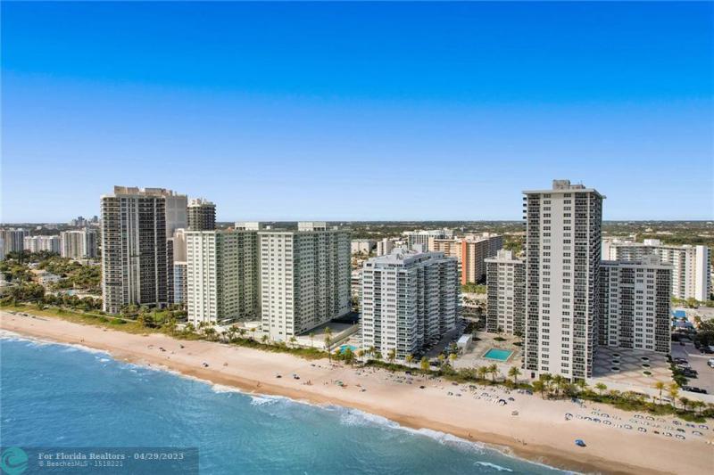  Condo & Townhome Photos