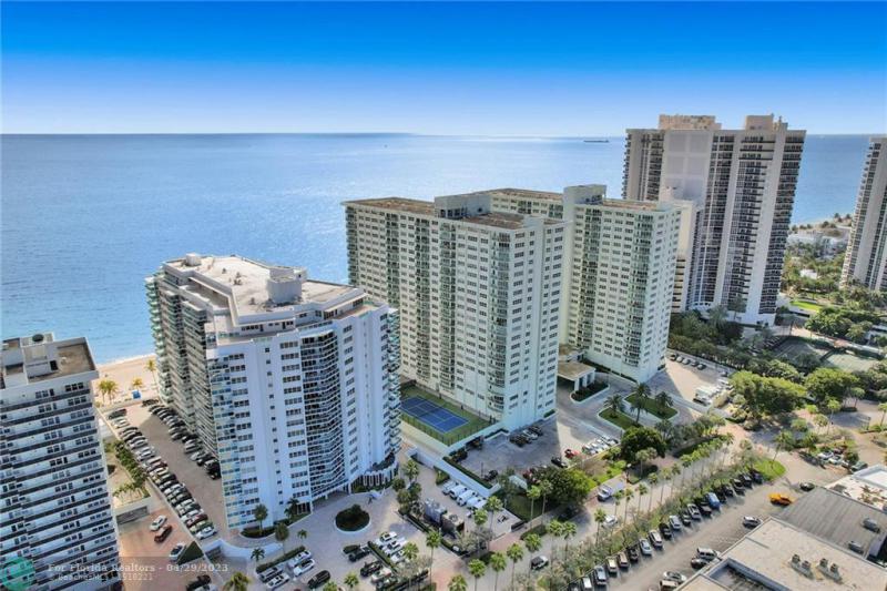  Condo & Townhome Photos