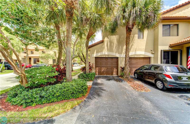  Condo & Townhome Photos