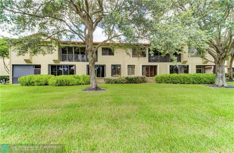  Condo & Townhome Photos