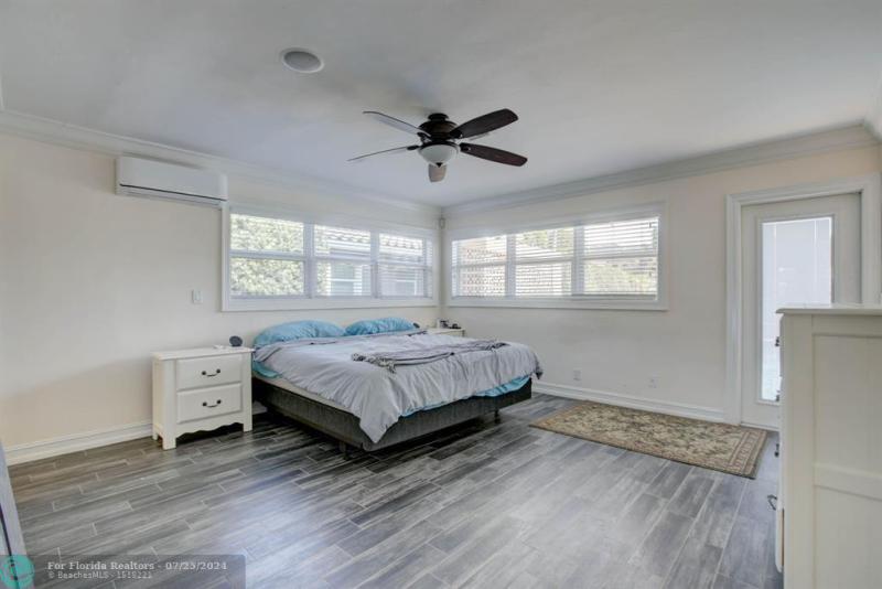  Single Family Homes Photo 18: 1920 Waters Edge  Lauderdale By The Sea,  FL 33062